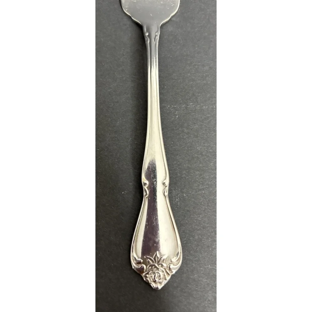 Oneida Arbor Rose True Rose Teaspoon Salad Fork & 3 Oval Soup Spoons Flatware